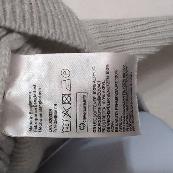 Divided H&M Cloud Grey Ribbed Cold Shoulder Sweater Size Small - Picture 4 of 6